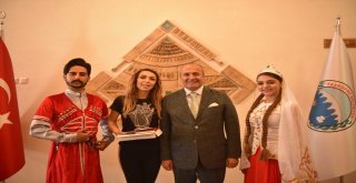 Taşköprüde Yabancı Folklor Gruplarıyla Resepsiyon Yapıldı