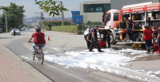 4 Gündür Mahalleyi Saran Koku İnsanları Evlerine Hapsetti