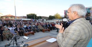 Erzincan Belediyesinden Vatandaşlara Aşure İkramı