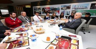 Başkan Bozbey Çalışanları Öğle Yemeğinde Ağırladı