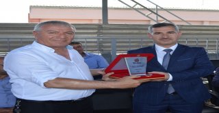 U-17 Futbol Turnuvasında Ödüller Sahiplerini Buldu
