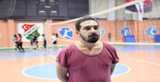 Tuncelide Kadın Voleybol Takımı Destek Bekliyor