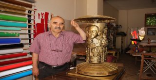 12 Türk Büyüğünü Rölyef Çalışmasına Yansıttı
