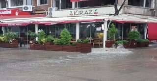 10 Dakikalık Yağış Bandırmaya Yetti