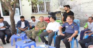Şemdinli 34Üncü Hudut Tugay Komutanı Tuğgeneral Kılıç Esnafı Ziyaret Etti