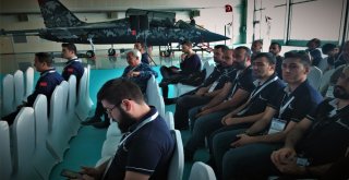 Drone Pilotları İstanbul Airshowda Panele Katıldı