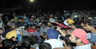 Hindistandaki Tren Kazasında En Az 50 Ölü