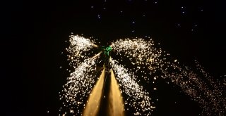 Adanalılar Lezzet Festivalinde Işık Ve Havai Fişek Gösterisiyle Coştu