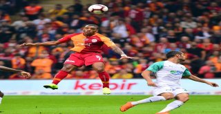 Spor Toto Süper Lig: Galatasaray: 0 - Bursaspor: 0 (İlk Yarı)