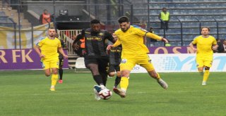 Spor Toto Süper Lig: Mke Ankaragücü: 1 - Evkur Yeni Malatyaspor: 0 (İlk Yarı)