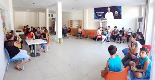 Adanada Ücretsiz Eğitim İçin 25 Bin Öğrenci Sınava Girdi
