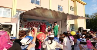 Geleneksel Sokak Oyunları Şenliği Çocuklarla Buluştu