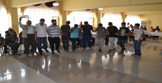 Huzurevi Sakinleri Ve Çocukların Bocce Keyfi