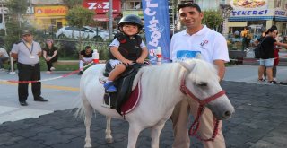 Nissarada Çocuklar Pony Atlar İle Eğlendi