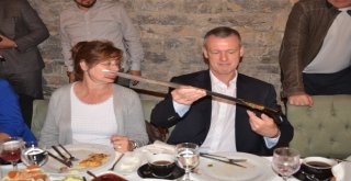 İngiltere Büyükelçisi Chilcottun Sipsi İle Mücadelesi