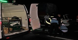 Kamyona Arkadan Çarpan Otomobildeki 3 Kişi Hayatını Kaybetti