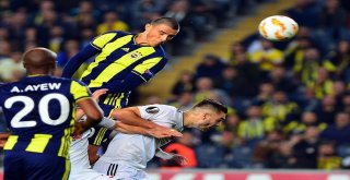 Uefa Avrupa Ligi: Fenerbahçe: 0 - Spartak Trnava: 0 (İlk Yarı)