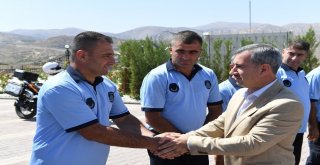 Yeşilyurtta Zabıtalar Kıyafetlerini Kendileri Alacak