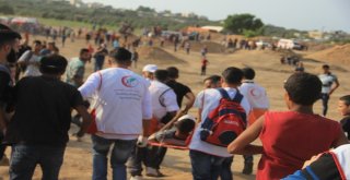 İsrail Askerleri Gazze Sınırında 240 Filistinliyi Yaraladı