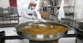 Empati Günlerinde Yemek Pişirdi