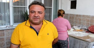 500 Dolar Bozdurana Bir Tepsi Baklava Hediye