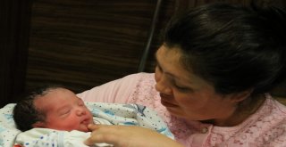 Doğum Yapan Şehit Eşinin Sözleri Yürek Dağladı