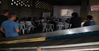 Filmi Çay Alım Yerinde İzlediler