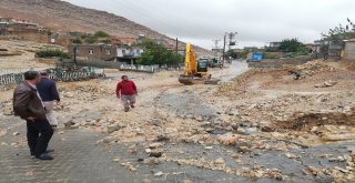 Mardinde Dereler Taştı, Asfaltlar Yarıldı