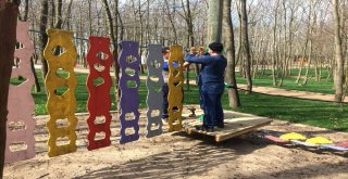 Büyükşehir İmal Ediyor Çocuklar Eğleniyor