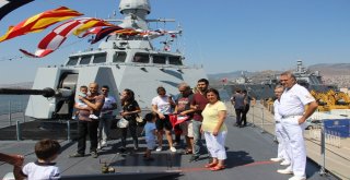 Savaş Gemileri Halkın Ziyaretine Açıldı