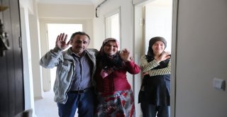 Sivas Belediyesi Vefa Konutlarını Hak Sahiplerine Teslim Etti