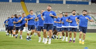 Bb Erzurumspor, Medipol Başakşehir Karşısında İlk Galibiyetini Almak İstiyor