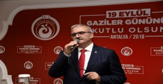 Antalyada Gaziler Onuruna Yemek