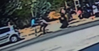 Park Parası Yüzünden Bıçaklı Kavga