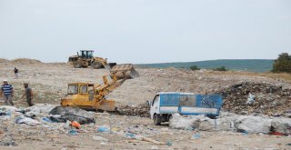 Sarosun Göbeğine Dökülen Çöpler Toplanıyor