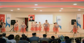 Minik Balerinler Sahne Performanslarıyla Göz Doldurdu