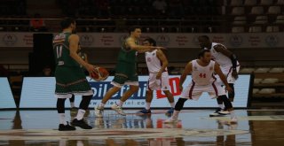 Tahincioğlu Basketbol Süper Ligi: Gaziantep Basketbol: 73 - Banvit: 69