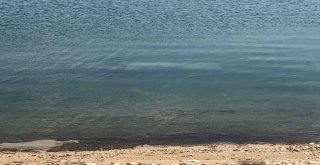 Barajdan Çalıntı Kamyonet Çıktı