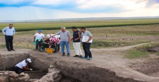 Rektör Taş, Küllüoba Kazısını İnceledi