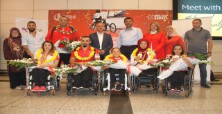 Avrupa Rekoru Kırarak Şampiyon Olan Engelli Sporcular Yurda Döndü