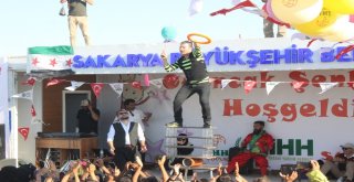 Suriyede Kurban Bayramı Öncesi Oyuncak Şenliği