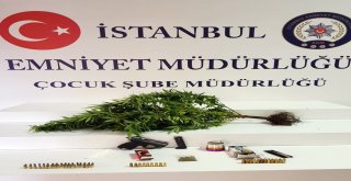 Okul Önlerinde Çocuklara Uyuşturucu Satan Zehir Taciri Yakalandı