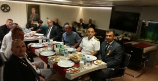 Büyük Zaferin 96. Yıldönümünde Donanma Komutanlığı Kapılarını Vatandaşlara Açtı