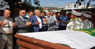 Milletvekili Savaşın Halası Toprağa Verildi