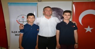 Gedizde Başarılı Öğrenciler Ödüllendirildi