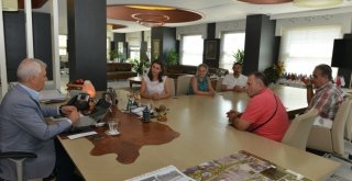 Bursa Kanser Derneğinden Bozbeye Teşekkür Plaketi