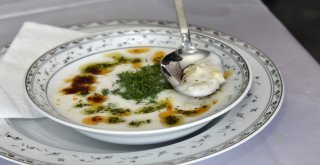 Kuşburnu Festivalinde Kuşburnulu Gelinlik İlgi Gördü