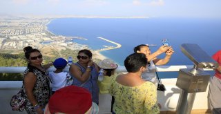 605 Rakımlı Manzarada Serpme Kahvaltı Keyfi