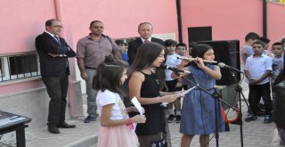 İlk Öğretim Haftasında Vali Sonel, Öğrencilerle Okul Açtı