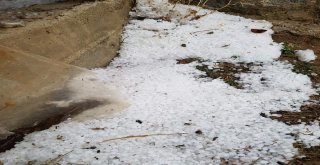 Bolvadinde Aniden Bastıran Yağmur Ve Dolu Korkuttu